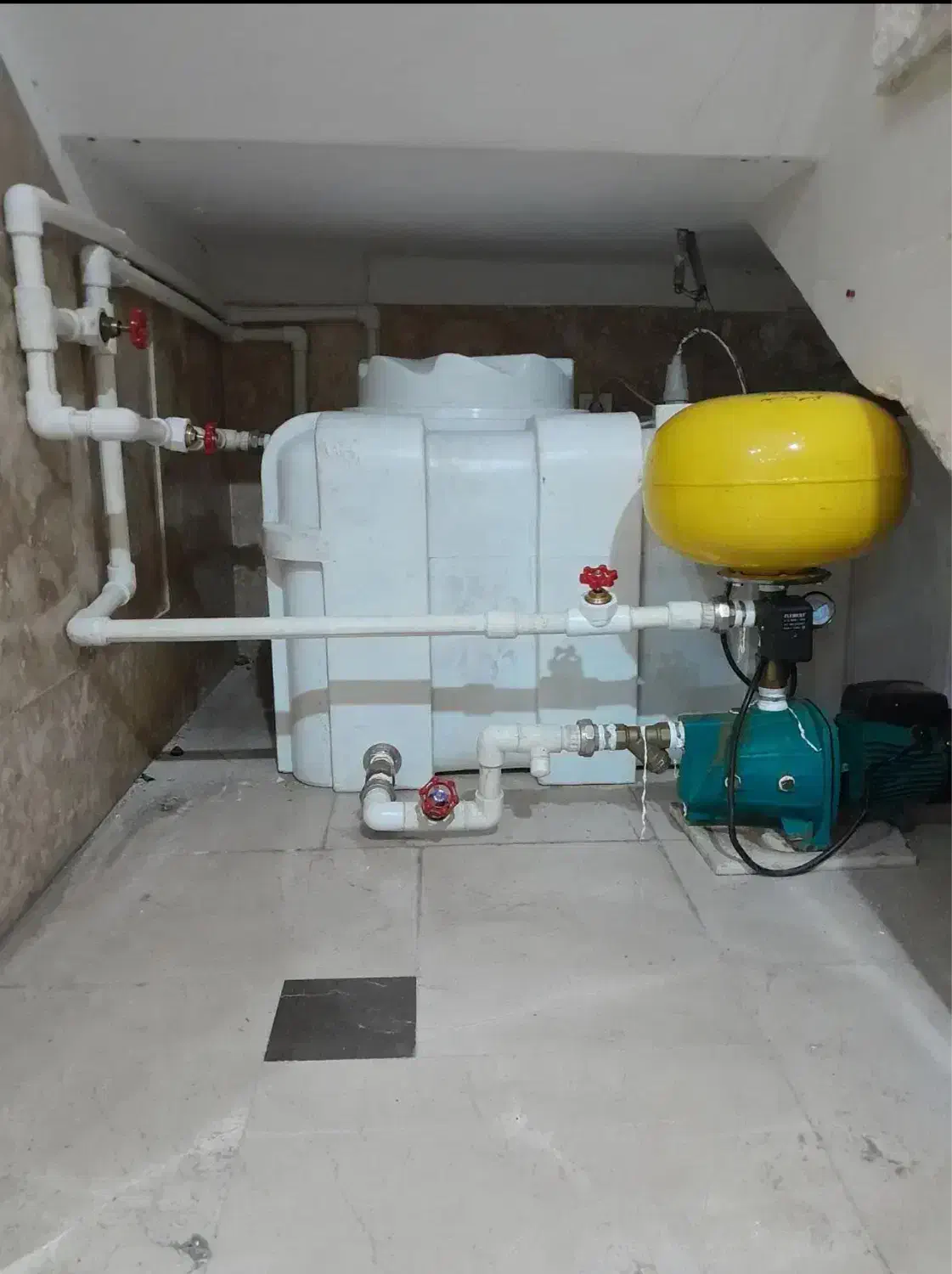 تعمیر پمپ اب و نصب مخزن|خدمات پیشه و مهارت|فردیس, فردیس|دیوار