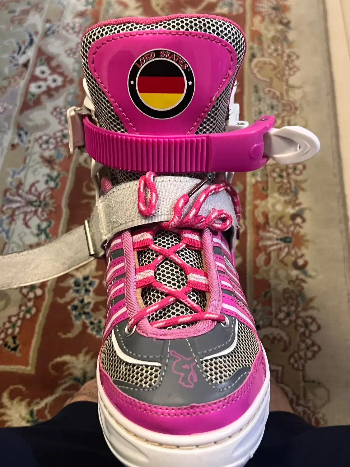 کفش اسکیت با کلاه وزانوبند درحد نو|دوچرخه، اسکیت، اسکوتر|رشت, پل تالشان|دیوار