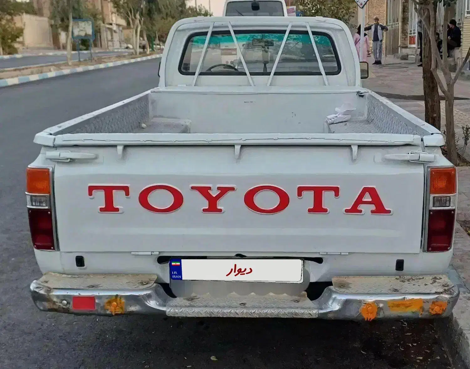 تویوتا  وانت۸۳|خودرو سواری و وانت|پیر بکران, |دیوار