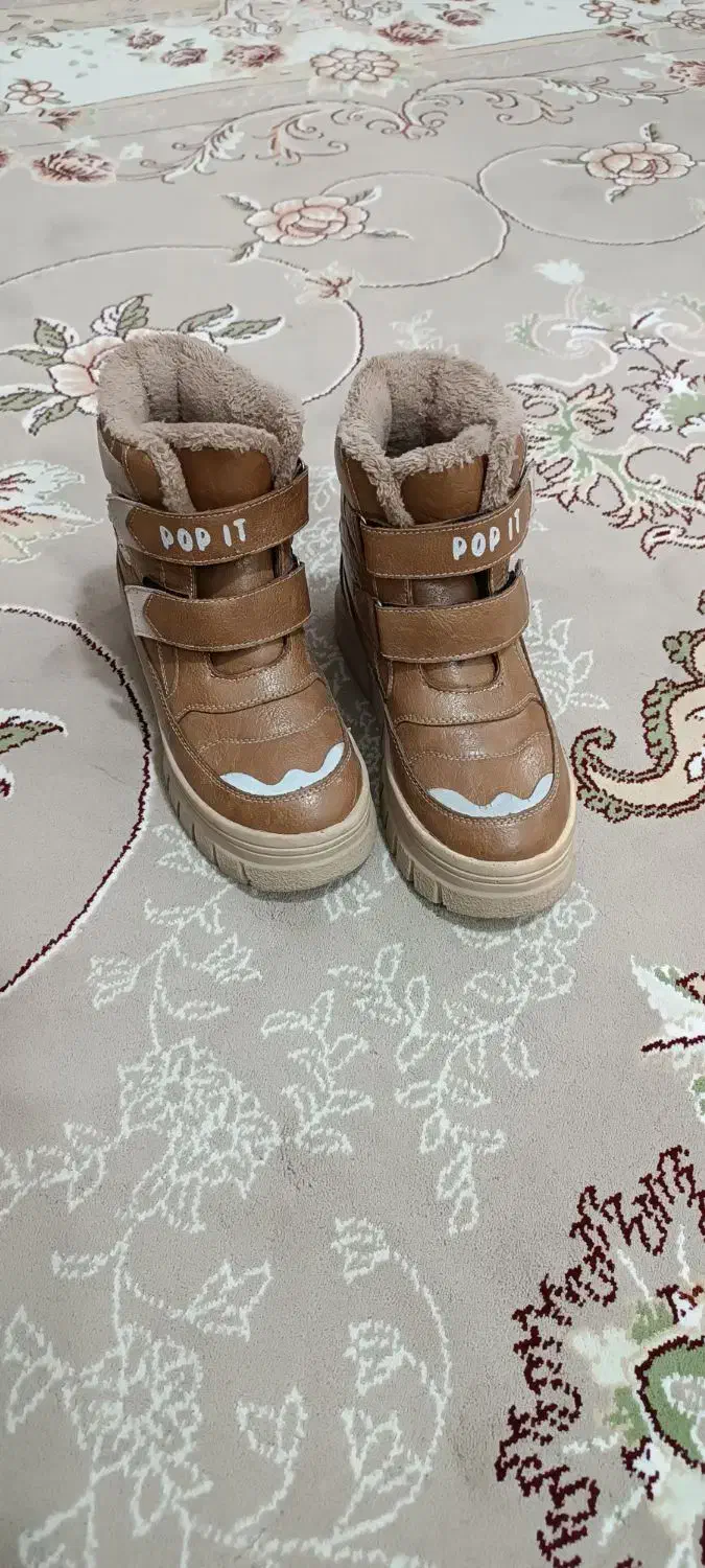 پوتین داخل خز ، نیم بوت ، بوت ، کفش|کیف، کفش، کمربند|قروه, |دیوار