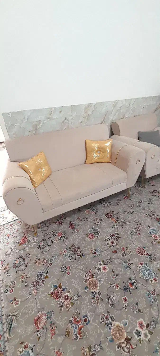 مبل ۸ نفره کاملا سالم و نو|مبلمان خانگی و میز عسلی|سرپل ذهاب, |دیوار