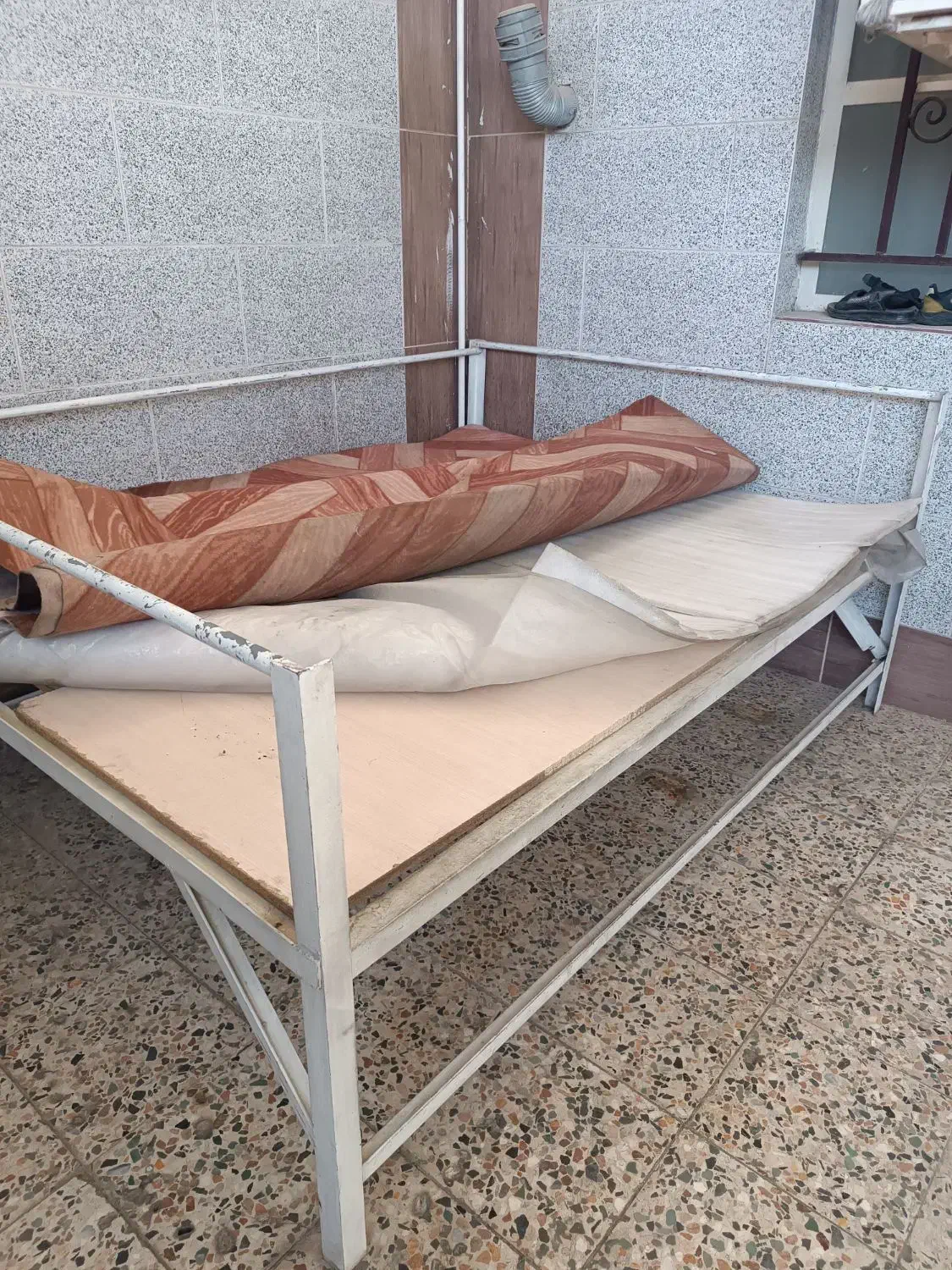 تخت آهنی|تخت و سرویس خواب|اندیمشک, |دیوار