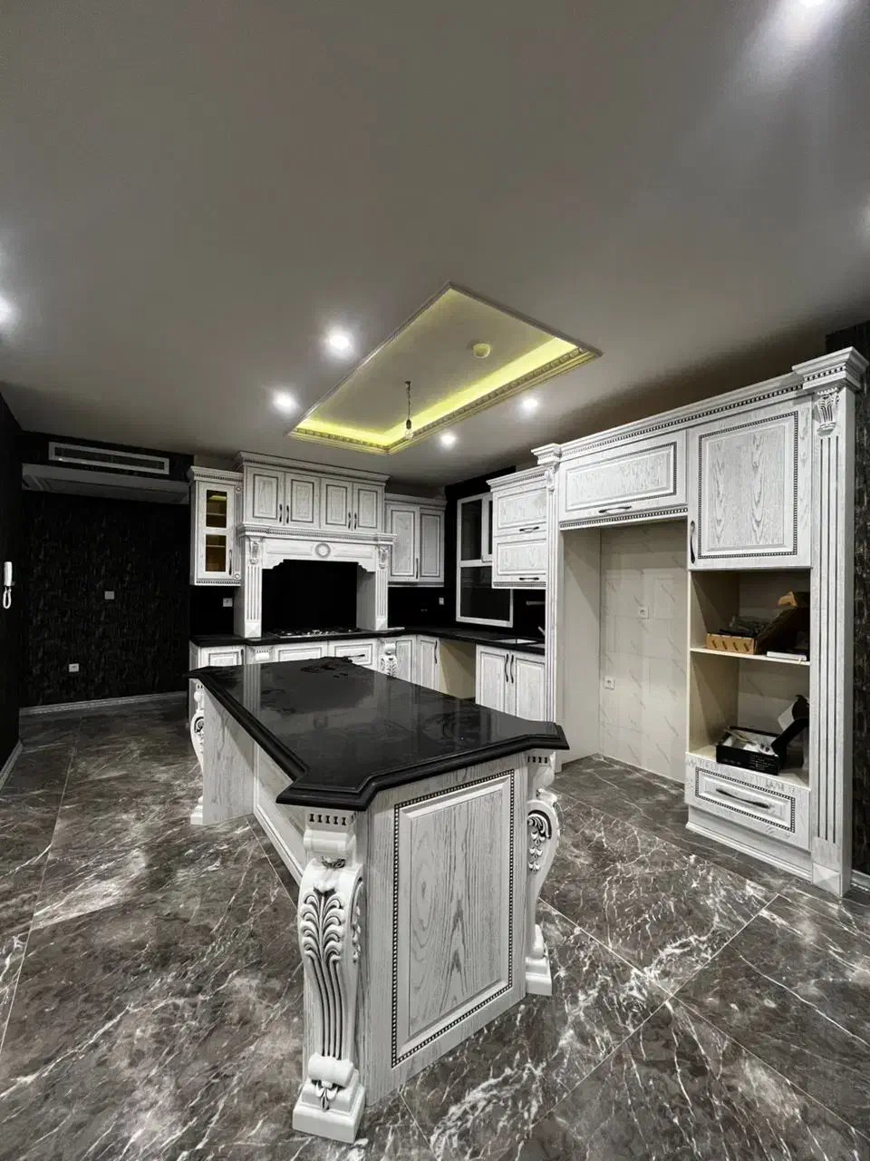 ۲۲۰متر۳خواب/تکواحدی/۲ پارکینگ/اباذر