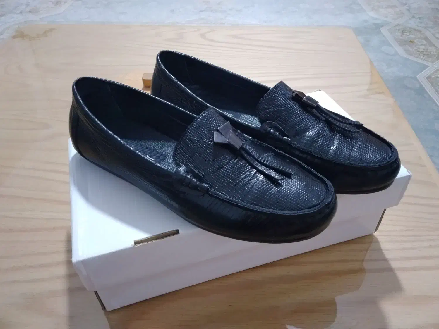 کفش چرم یامین|کیف، کفش، کمربند|رشت, باهنر|دیوار