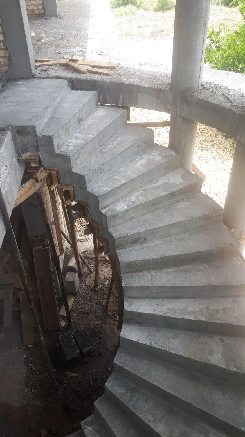 پله پلهای پیچ بتنی پله دوبلکس|خدمات پیشه و مهارت|اصفهان, ملاصدرا|دیوار