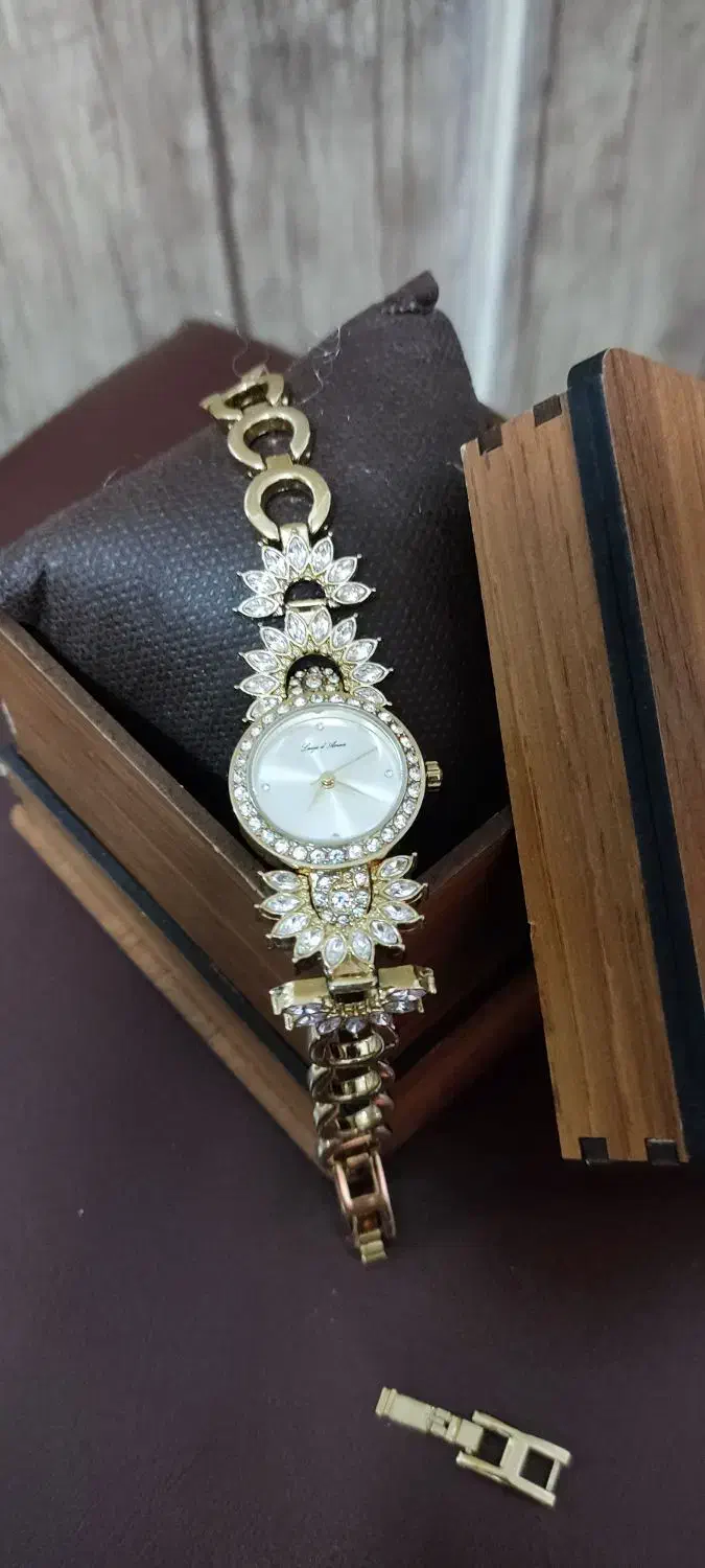 ساعت لوجی دیانا زنانه|ساعت|شیراز, وحدت|دیوار