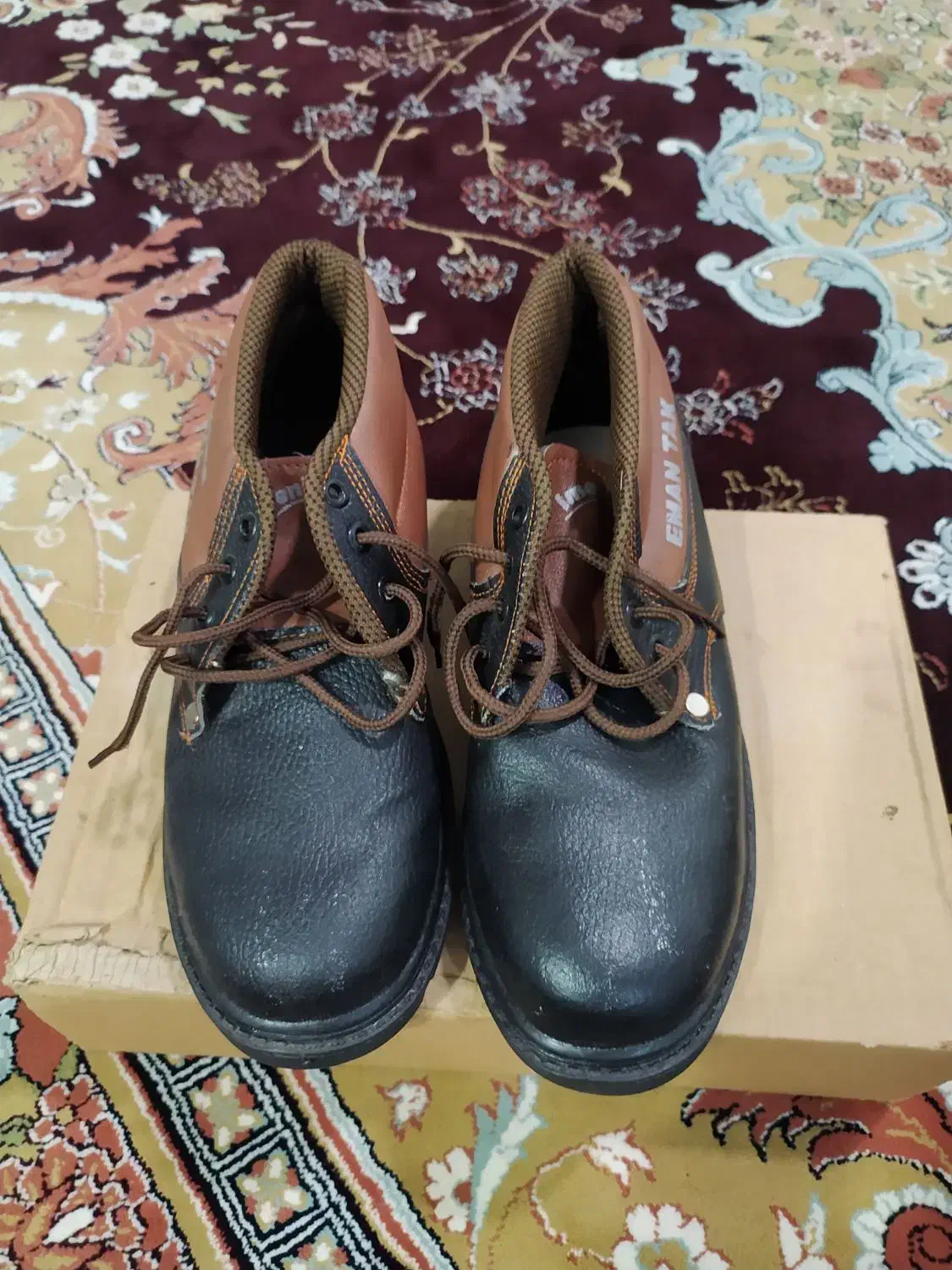 دو جفت کفش ایمنی|کیف، کفش، کمربند|قم, سید معصوم|دیوار