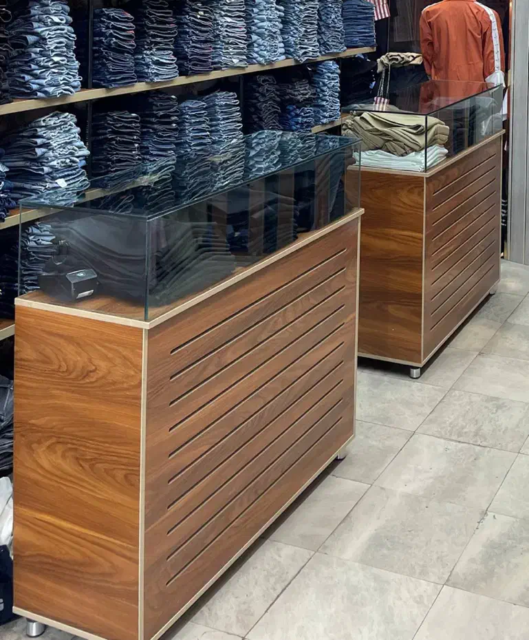 دو عدد میز در حد نو برای مغازه و کسب و کار|فروشگاه و مغازه|تهران, آذری|دیوار