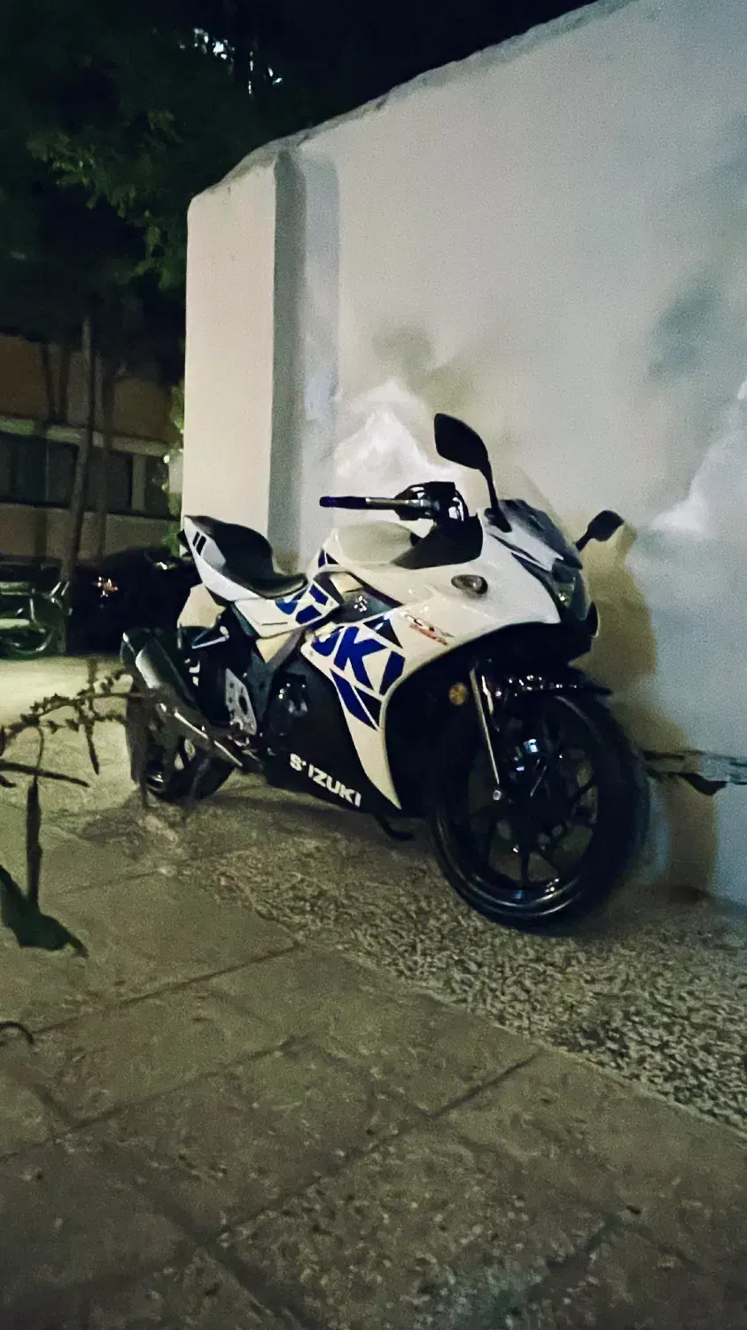 موتور سوزوکی Gsx R|موتورسیکلت|تهران, قیطریه|دیوار