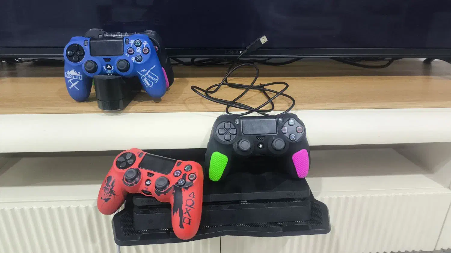 PS4|کنسول، بازی ویدئویی و آنلاین|قائن, |دیوار