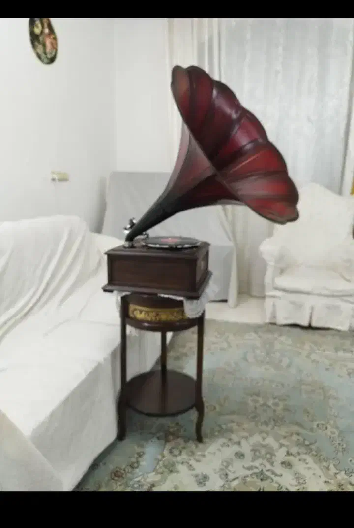 گرامافون قدیمی کوکی|کلکسیون اشیاء عتیقه|یاسوج, |دیوار