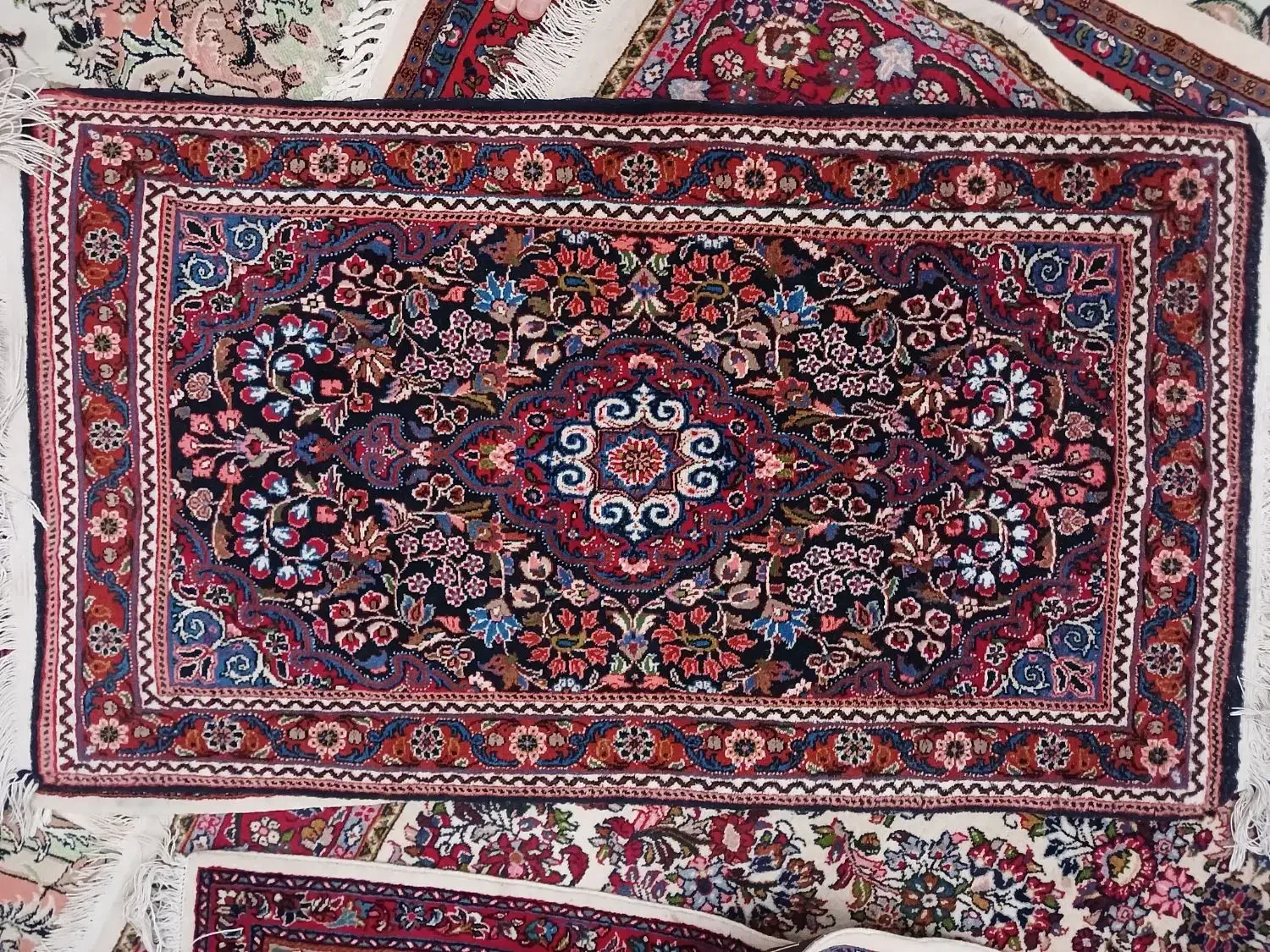 ۴عدد قالیچه نفیس|فرش|ملایر, |دیوار