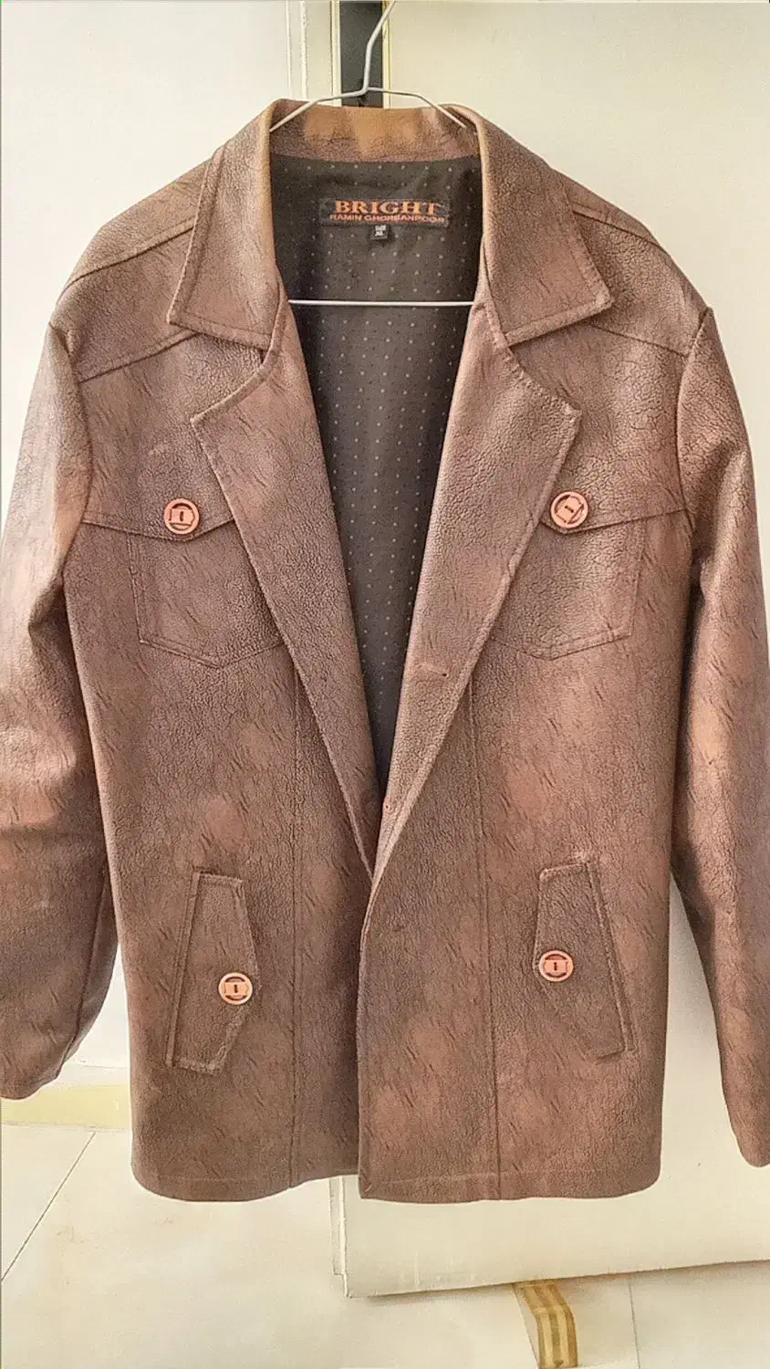 کاپشن چرم|لباس|پردیس, فاز ۲|دیوار