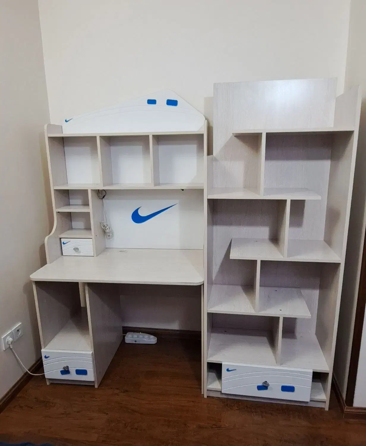 کتابخانه و میز تحریر و تخت تمام ام دی اف نایک|کتابخانه، شلف، قفسههای دیواری|کرج, اتحاد|دیوار