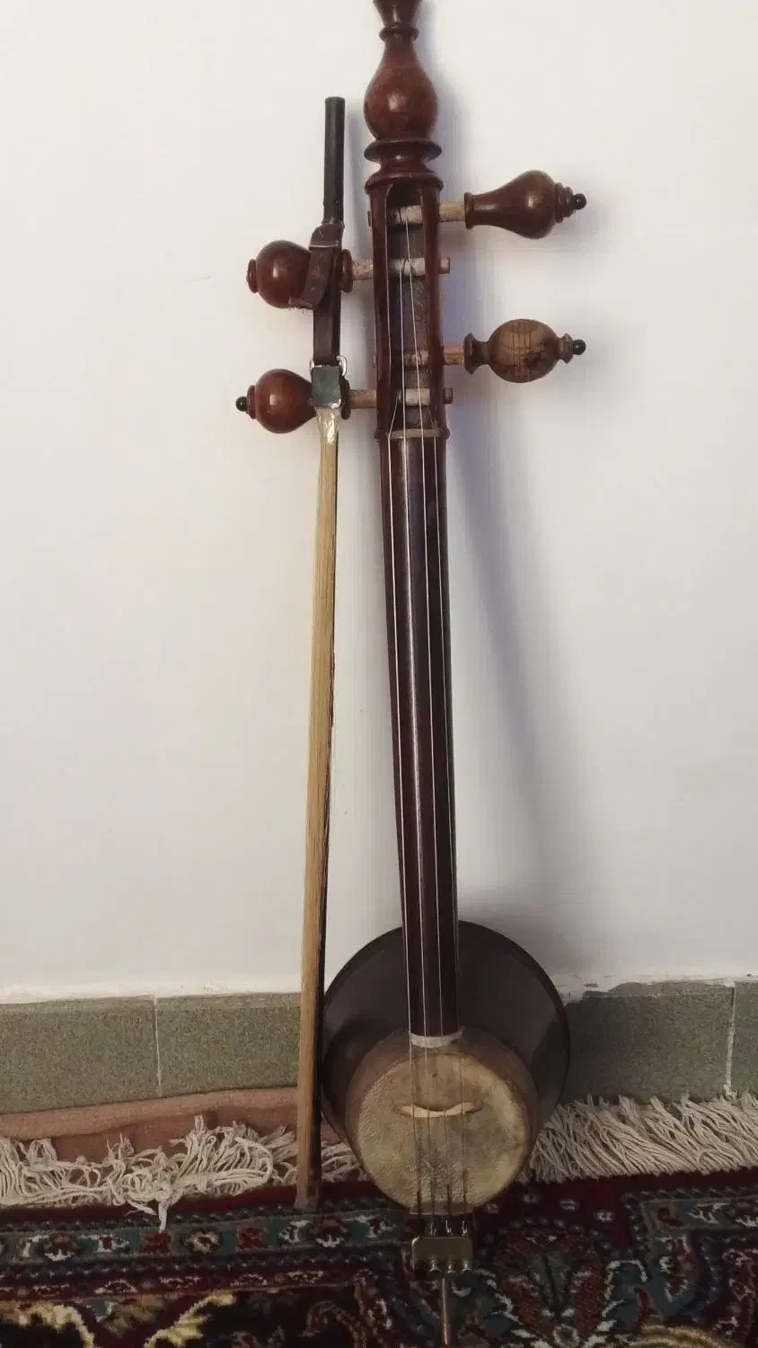 کمانچه|سازهای سنتی|بروجرد, |دیوار