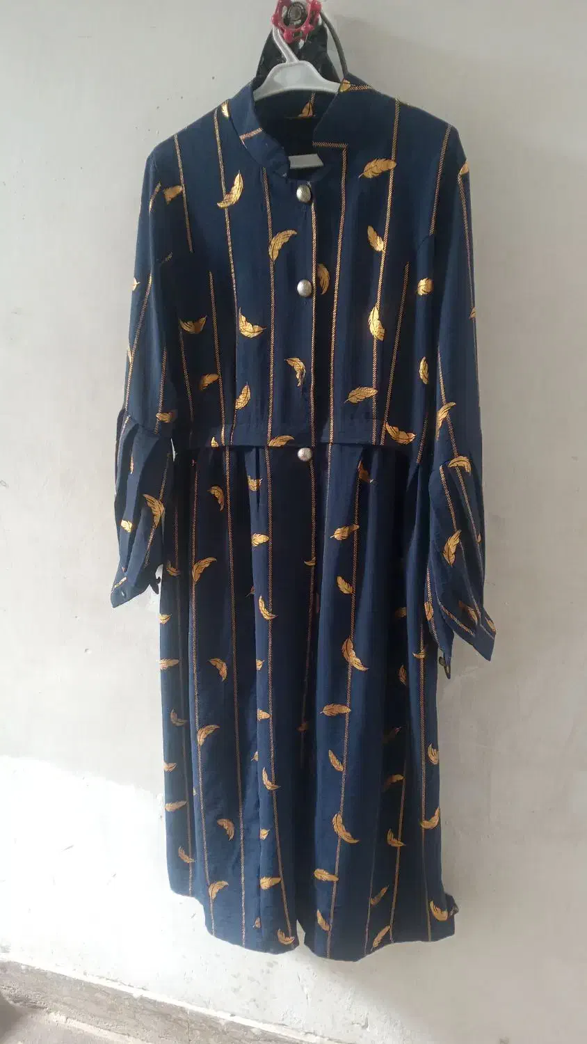 یکی عدد مانتواصلااستفاده نشده،|لباس|سبزوار, قصبه شرقی|دیوار