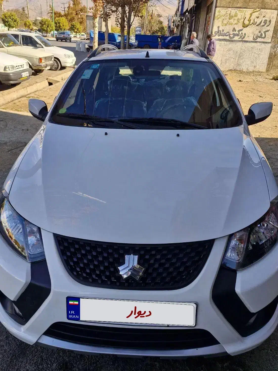 کویکS مدل 1402 درحدصفر معاوضه با دنا معمولی و پلاس|خودرو سواری و وانت|تویسرکان, |دیوار