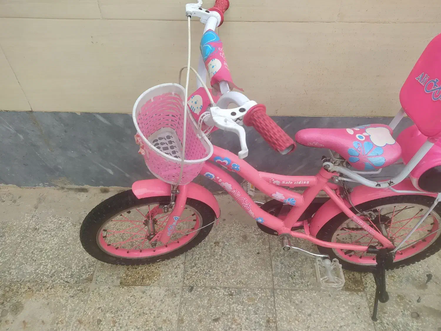 دوچرخه سایز 16صورتی دخترانه شیک نونو|دوچرخه، اسکیت، اسکوتر|اهواز, کیانشهر|دیوار