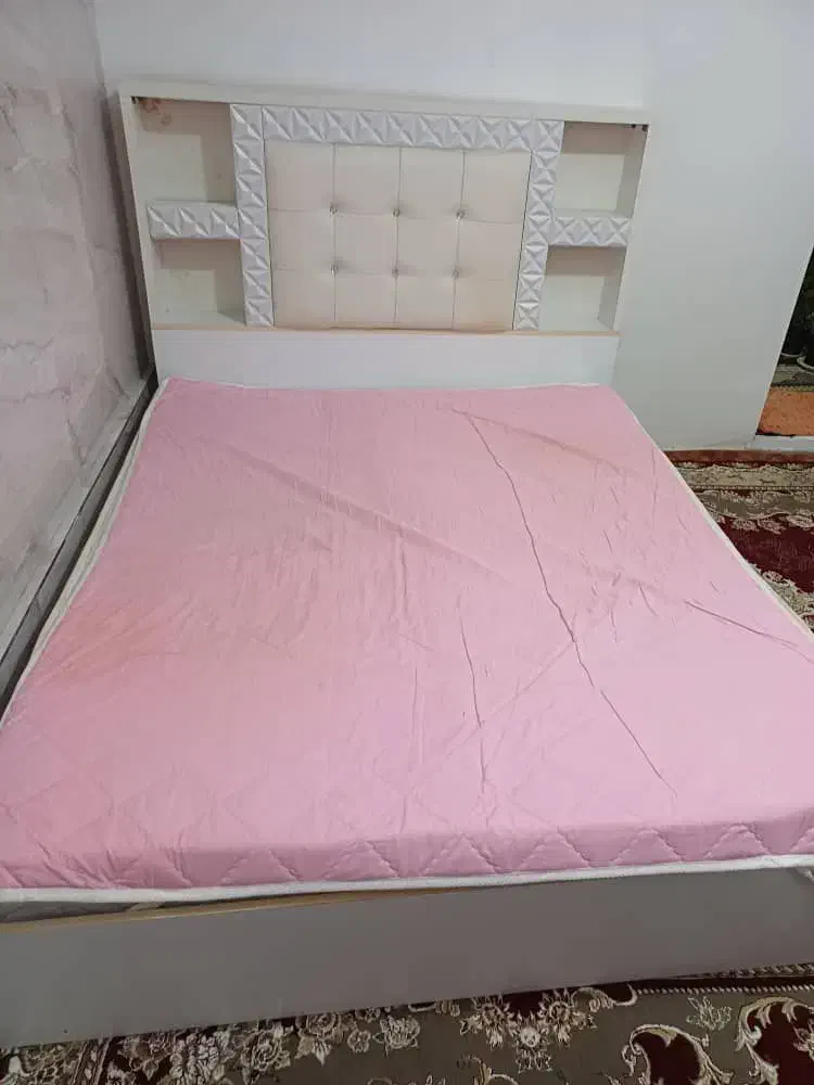 تخت خواب دونفره|تخت و سرویس خواب|گوراب زرمیخ, |دیوار