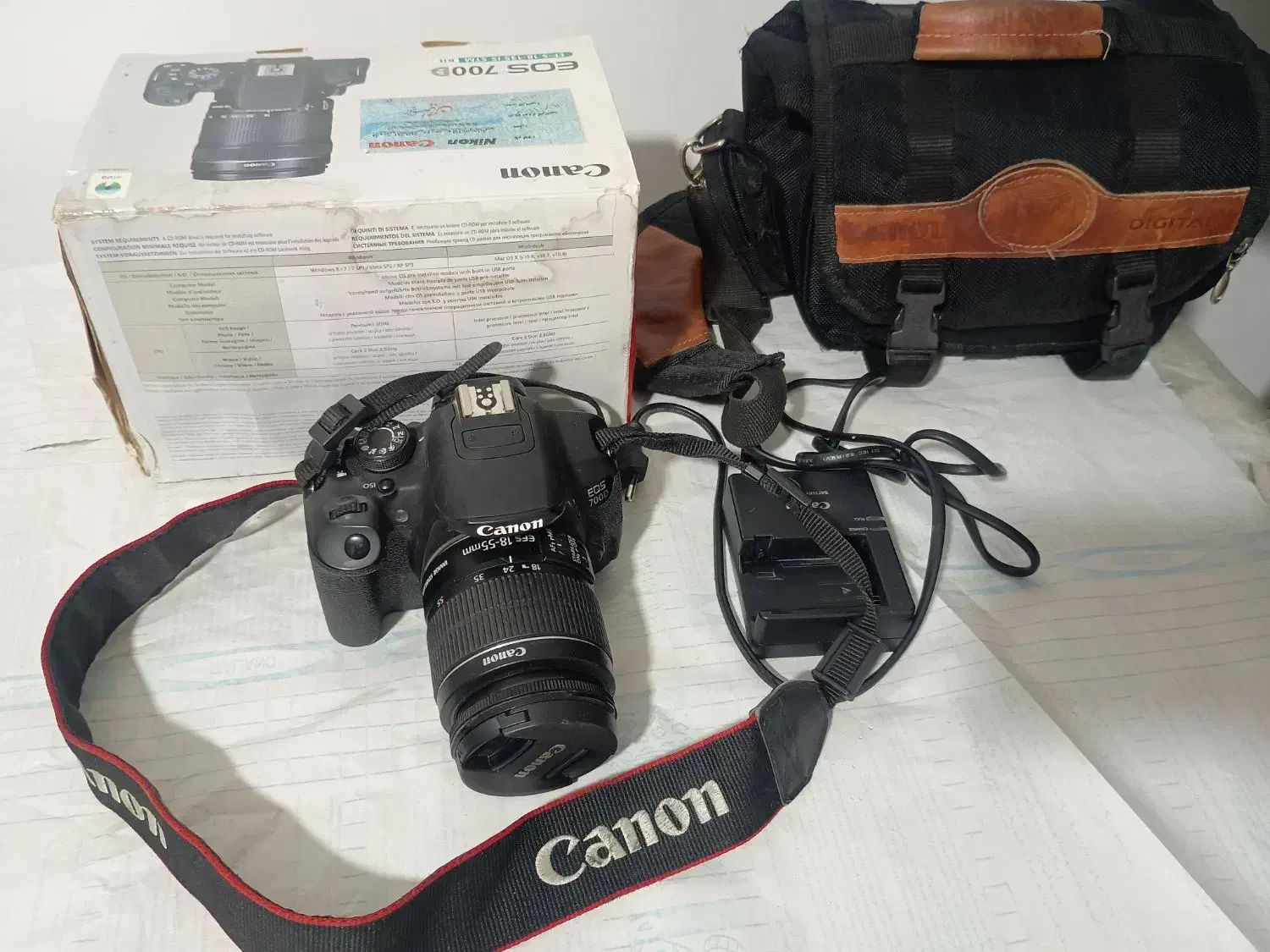 دوربین 700D|دوربین عکاسی و فیلمبرداری|بم, |دیوار