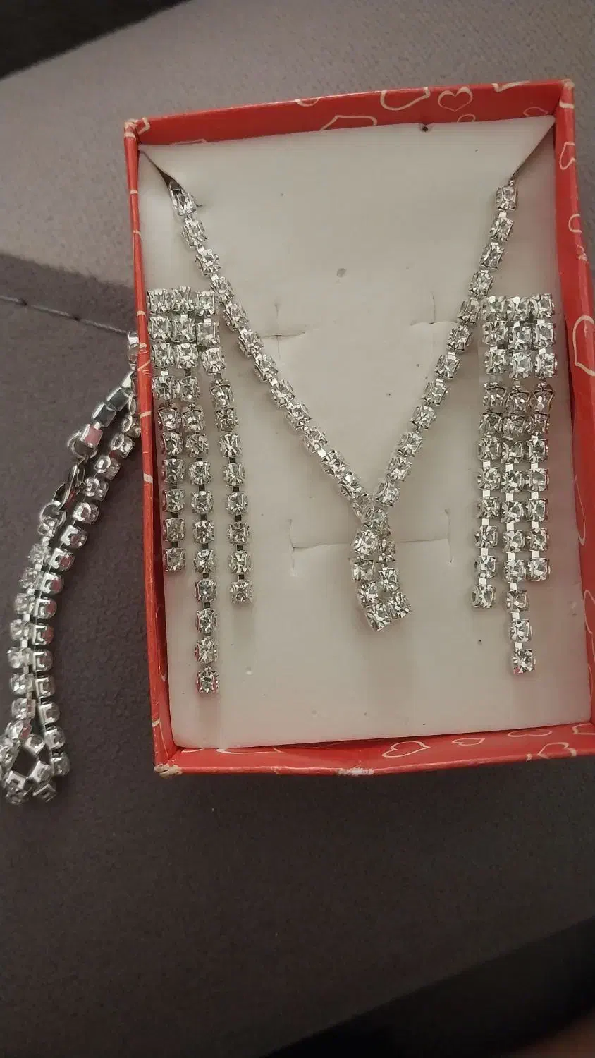 گردنبند|بدلیجات|تربت جام, مسکن مهر|دیوار