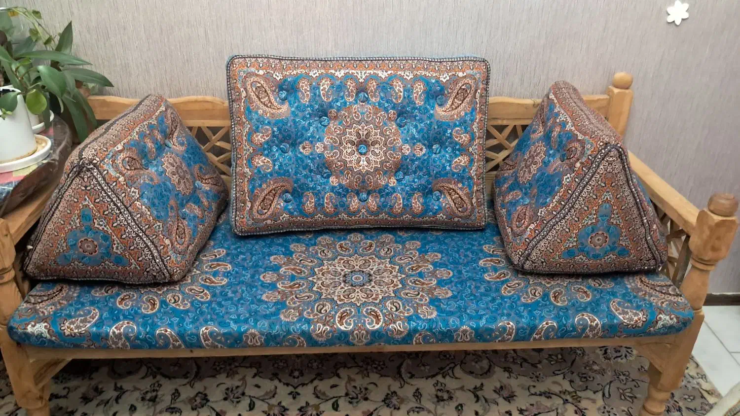 تخت سنتی|صندلی و نیمکت|پردیس, فاز ۱۱|دیوار