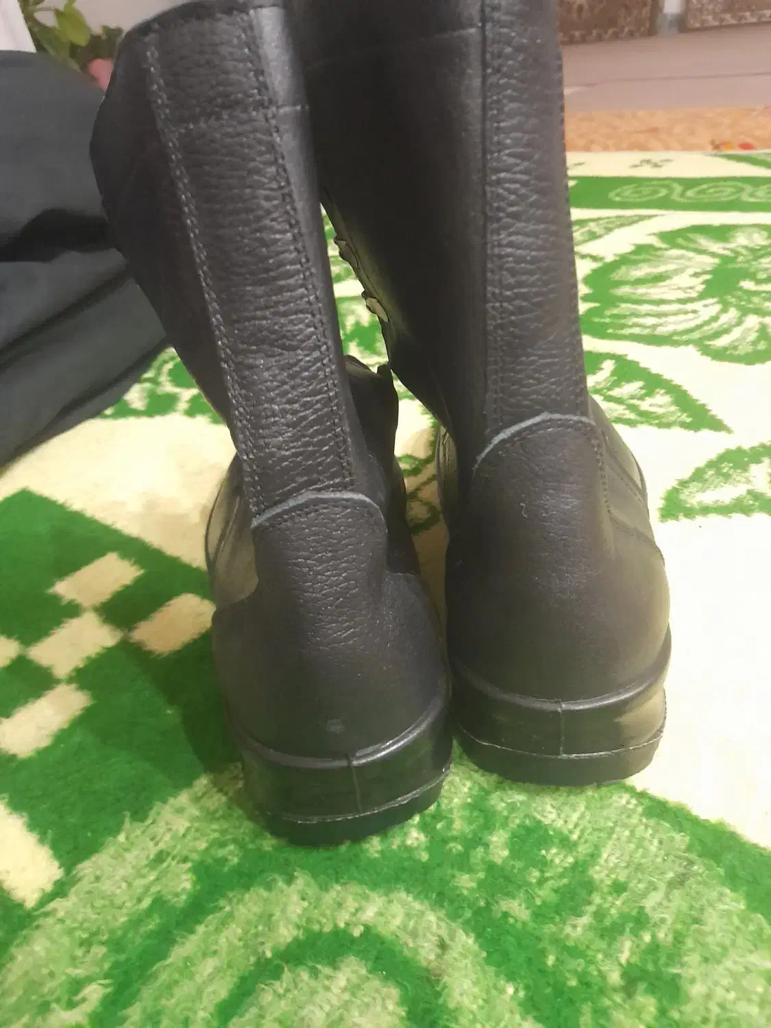 پوتین|کیف، کفش، کمربند|مریوان, |دیوار