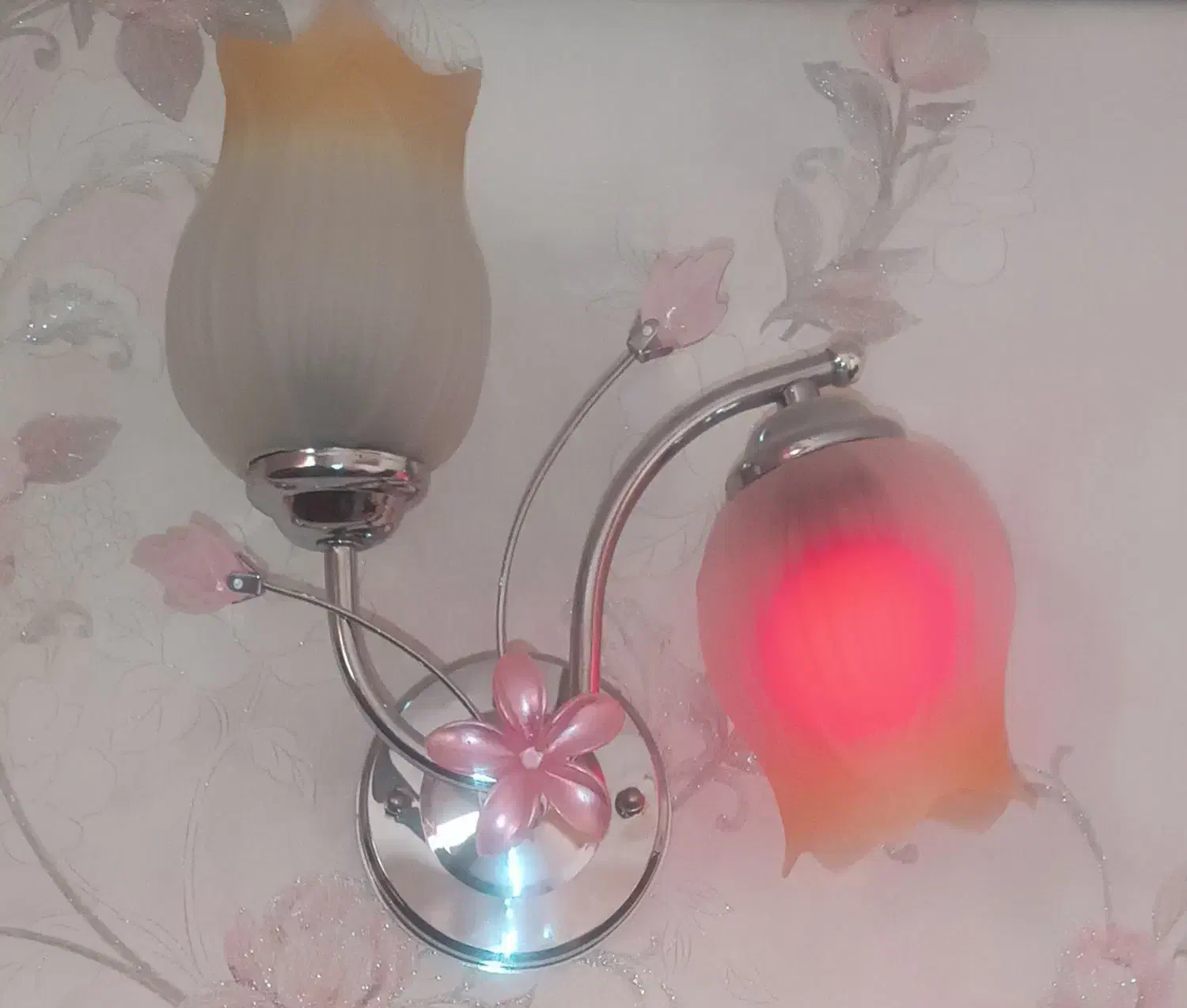 چراغ خواب دیوار شیک و زیبا|چراغ خواب و آباژور|بروجرد, |دیوار