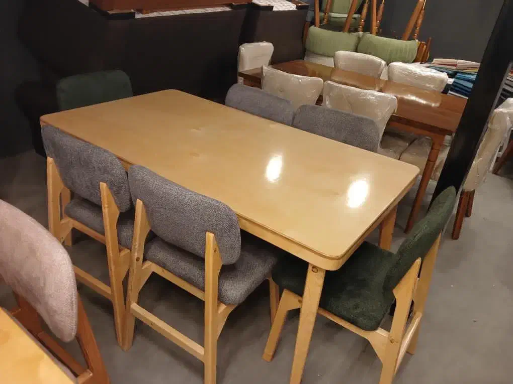 میز ناهارخوری فلورا ۴ نفره چوب تمام نراد|میز و صندلی غذاخوری|رشت, استقامت ۱|دیوار