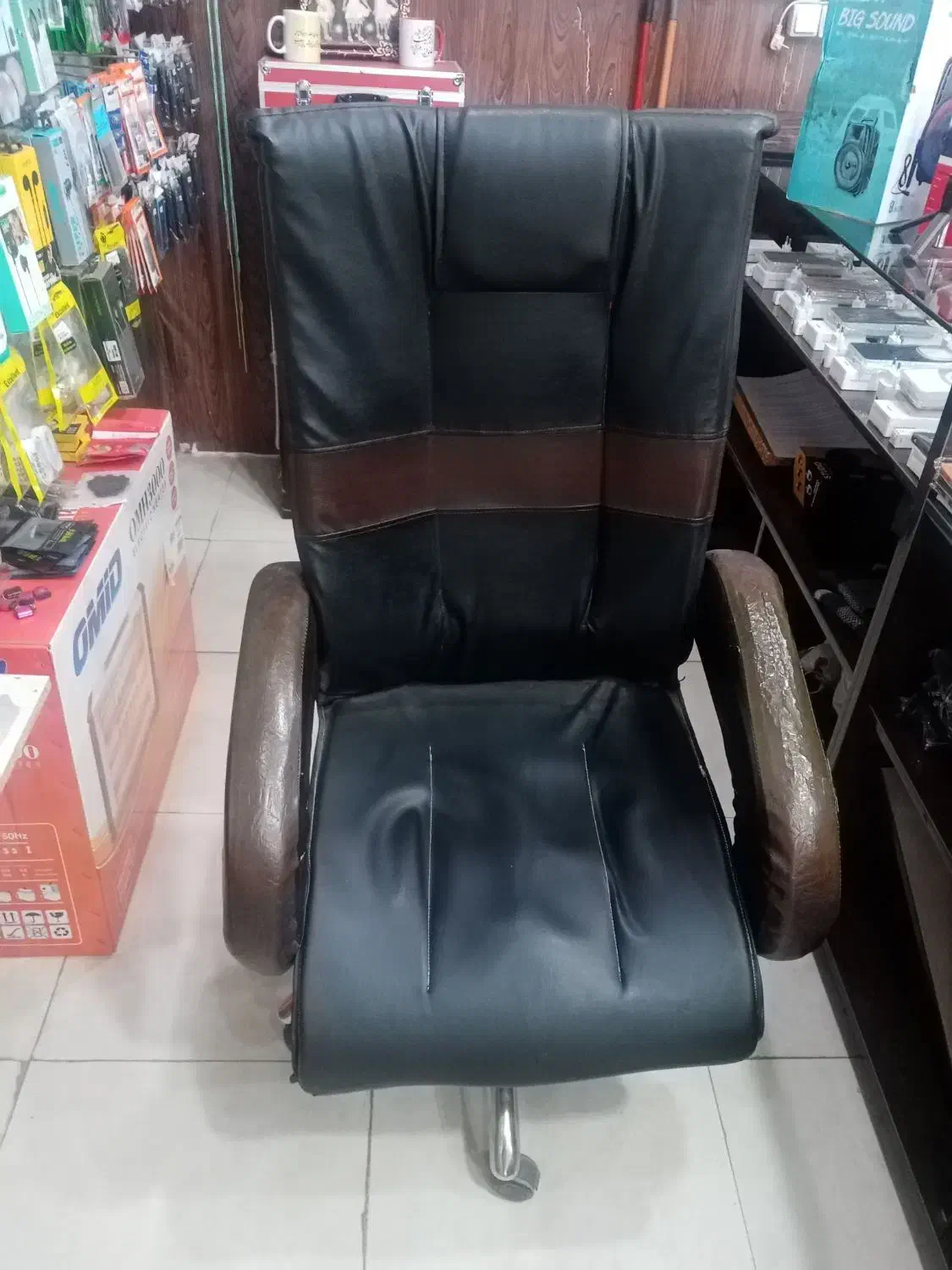 صندلی اداری|صندلی و نیمکت|نجف‌آباد, یزدانشهر|دیوار