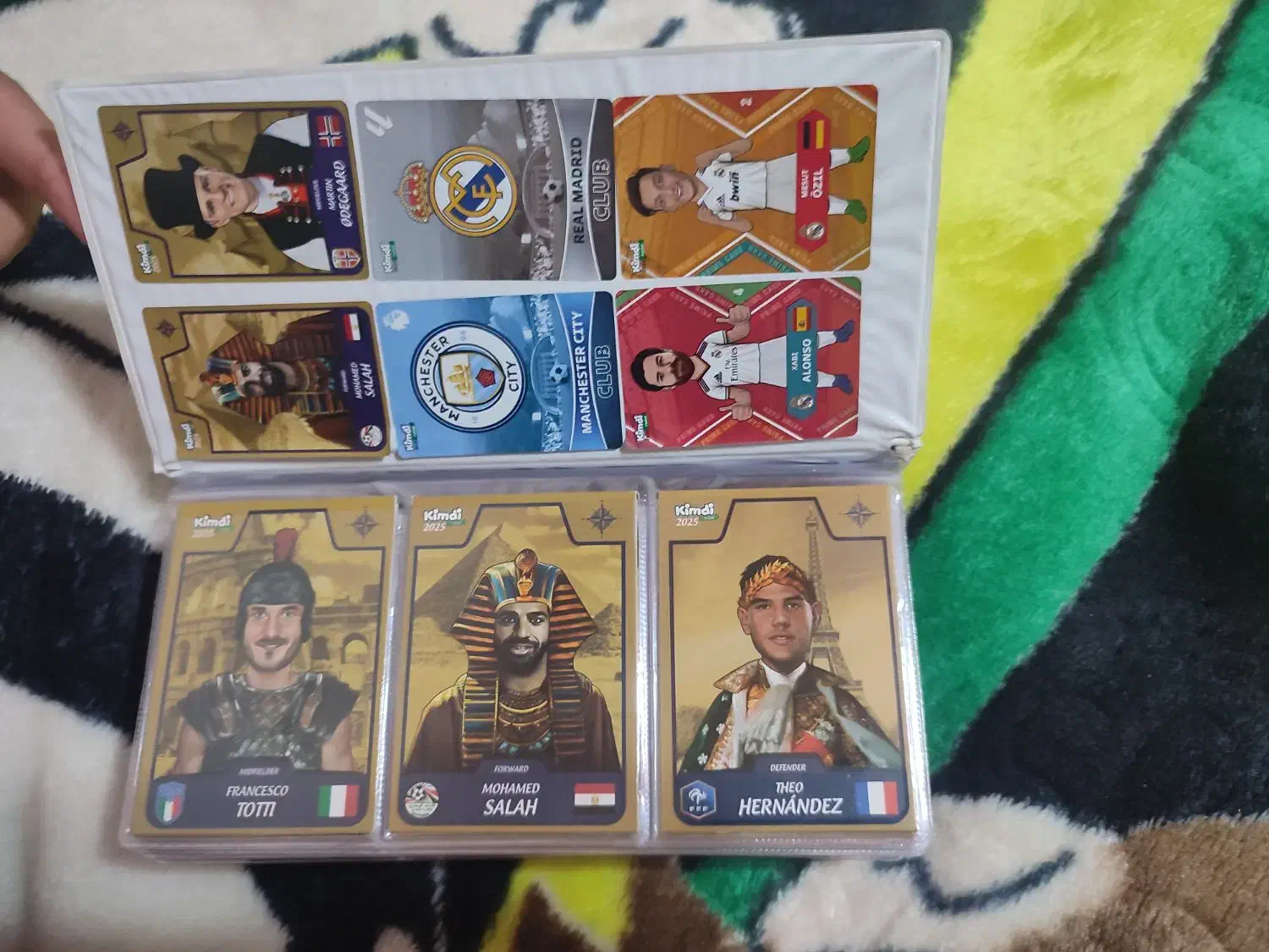 کیمدی به همراه آلبوم ۸۰۰ دوتا کارت هم اشانتیون|اسباب‌بازی بچه|شیروان (خراسان), |دیوار