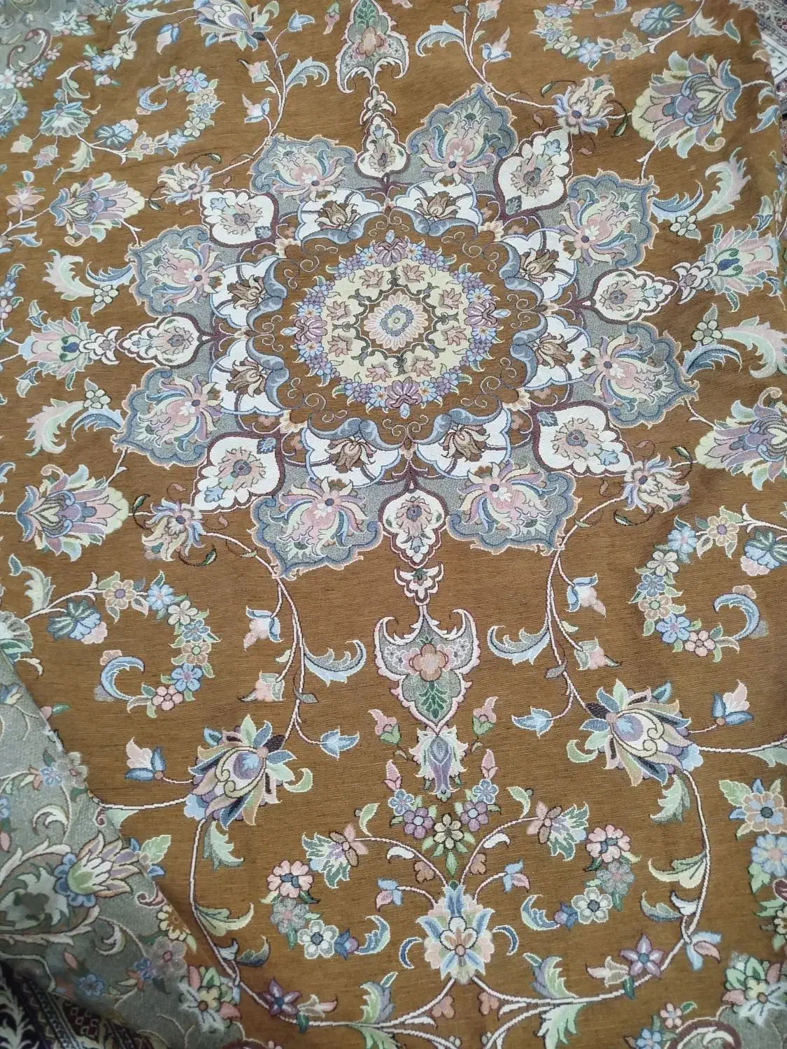 روفرشی ابریشم|روفرشی|گلبهار, شهر جدید گلبهار|دیوار