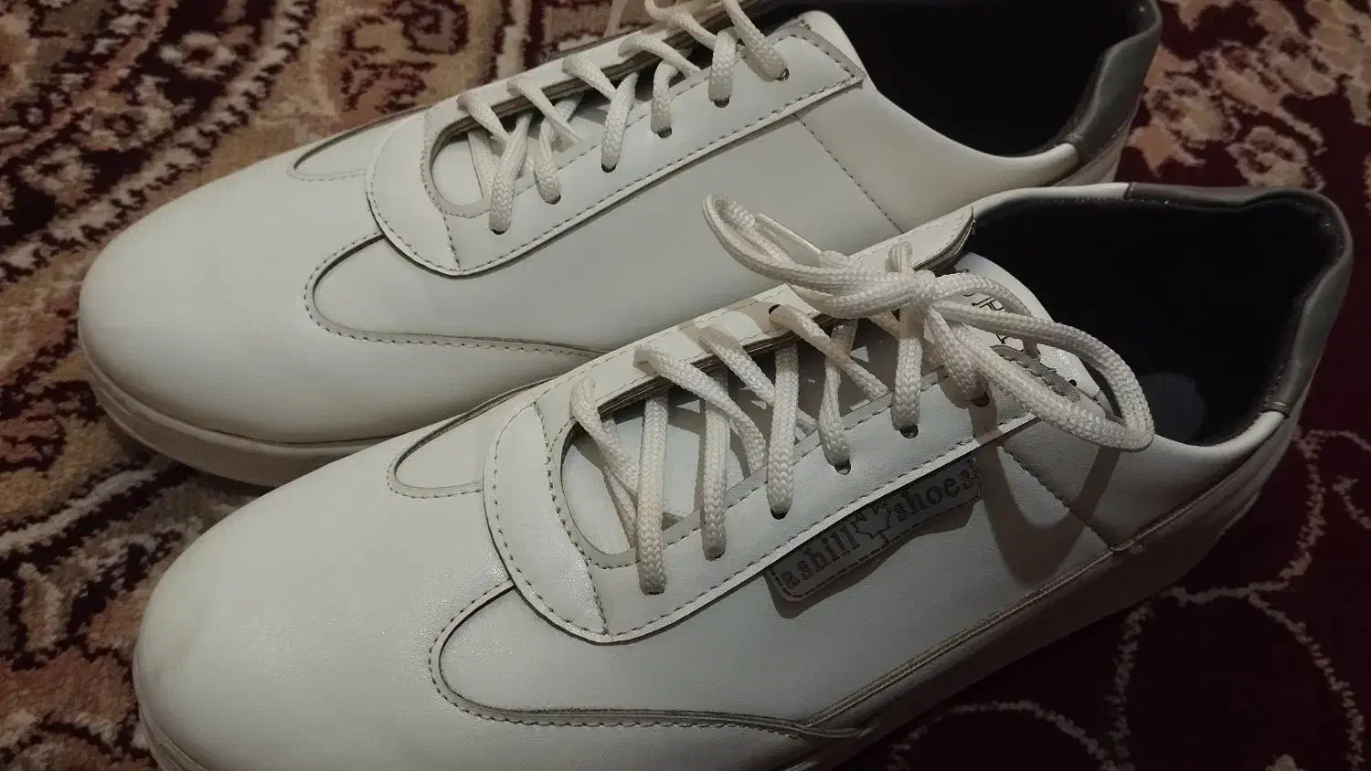 کفش نو|کیف، کفش، کمربند|خرمشهر, |دیوار