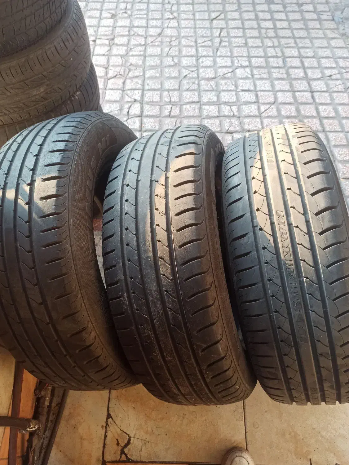 لاستیک ۲۱۵/۶۵/۱۶|قطعات یدکی و لوازم جانبی|تهران, خاک سفید|دیوار