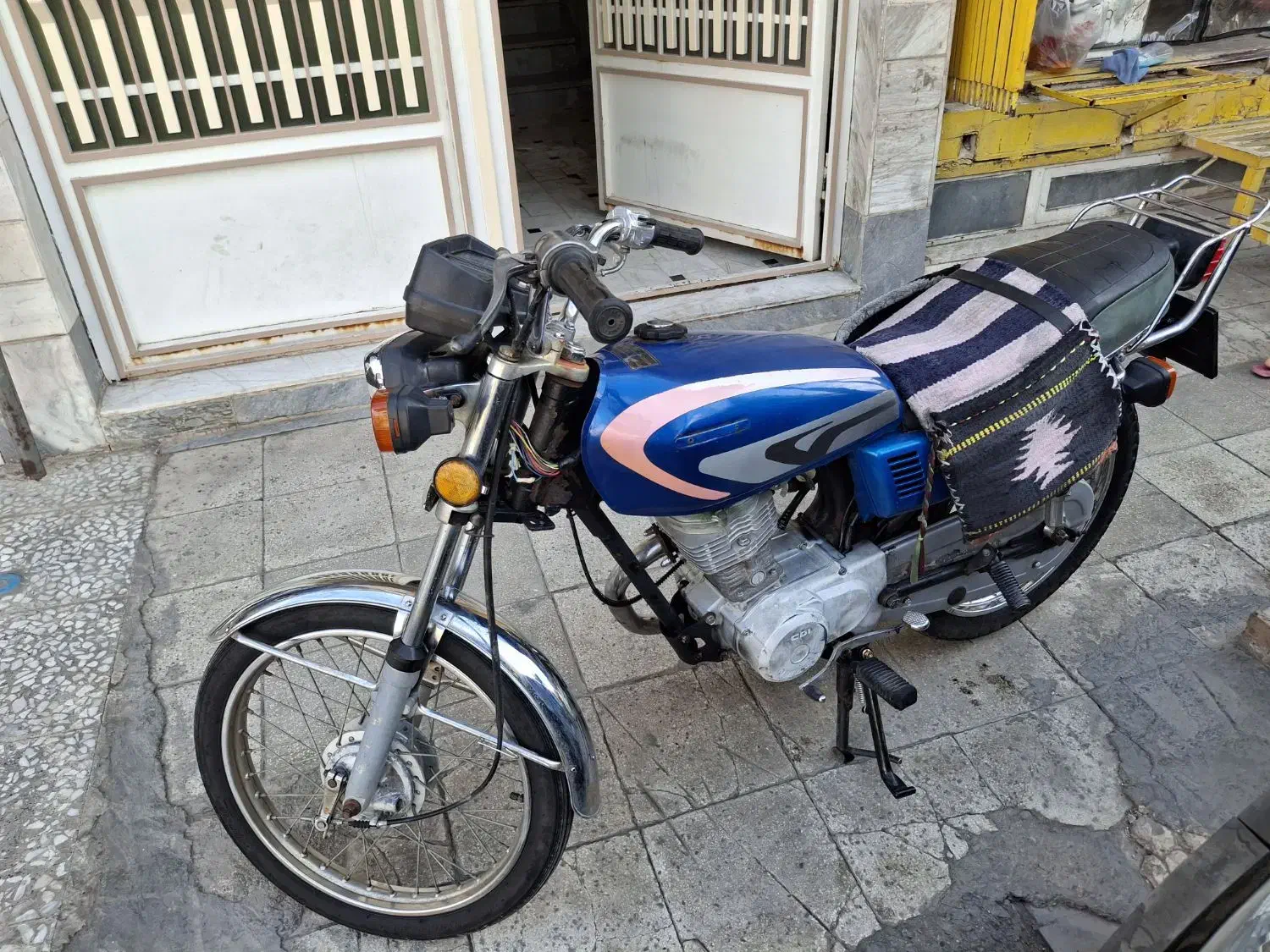 هندا ۸۲سکه|موتورسیکلت|قم, شاه ابراهیم|دیوار