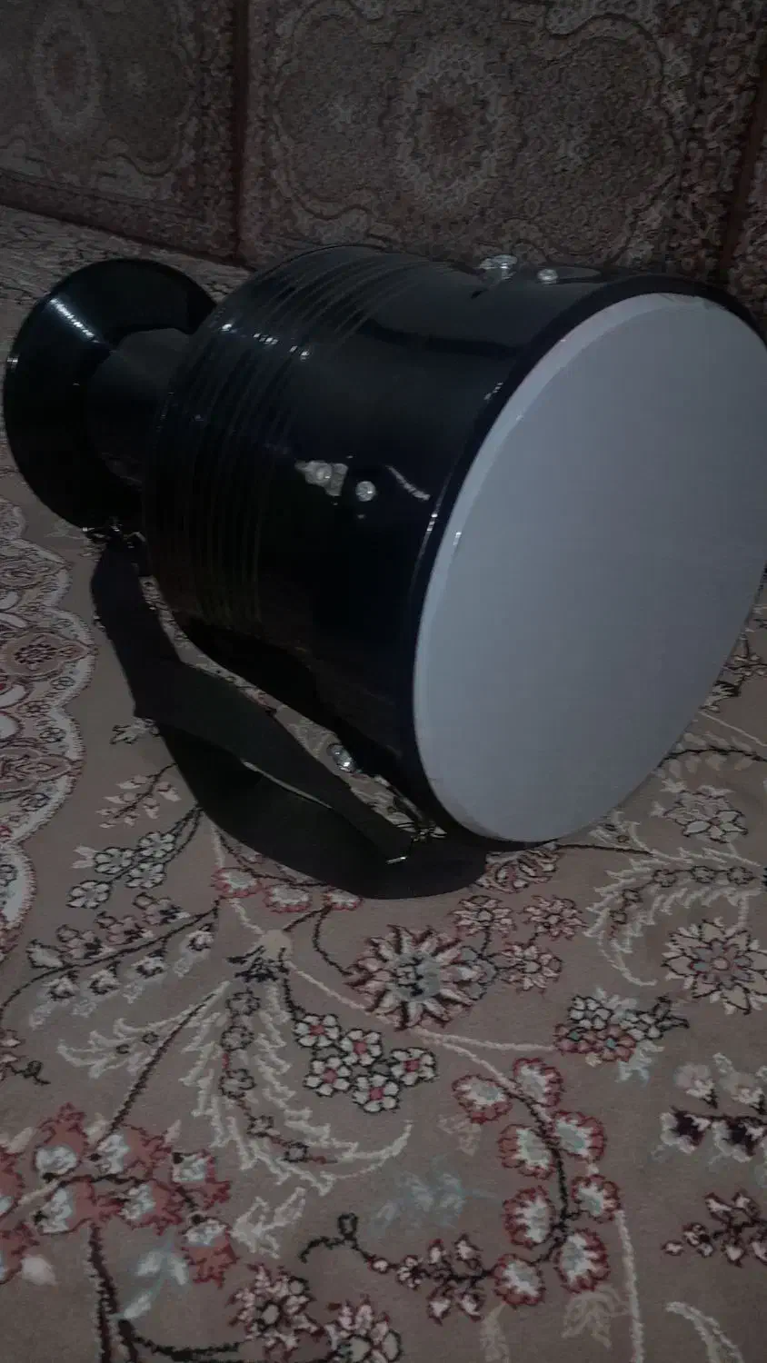 تنبک|سازهای سنتی|قروه, |دیوار