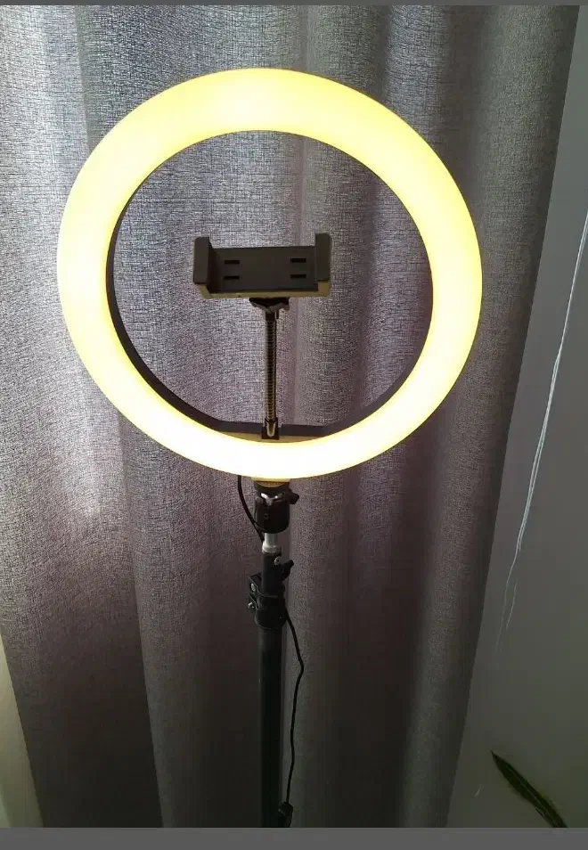 رینگلایت به همراه پایه|دوربین عکاسی و فیلم‌برداری|شهریار, شهریار|دیوار