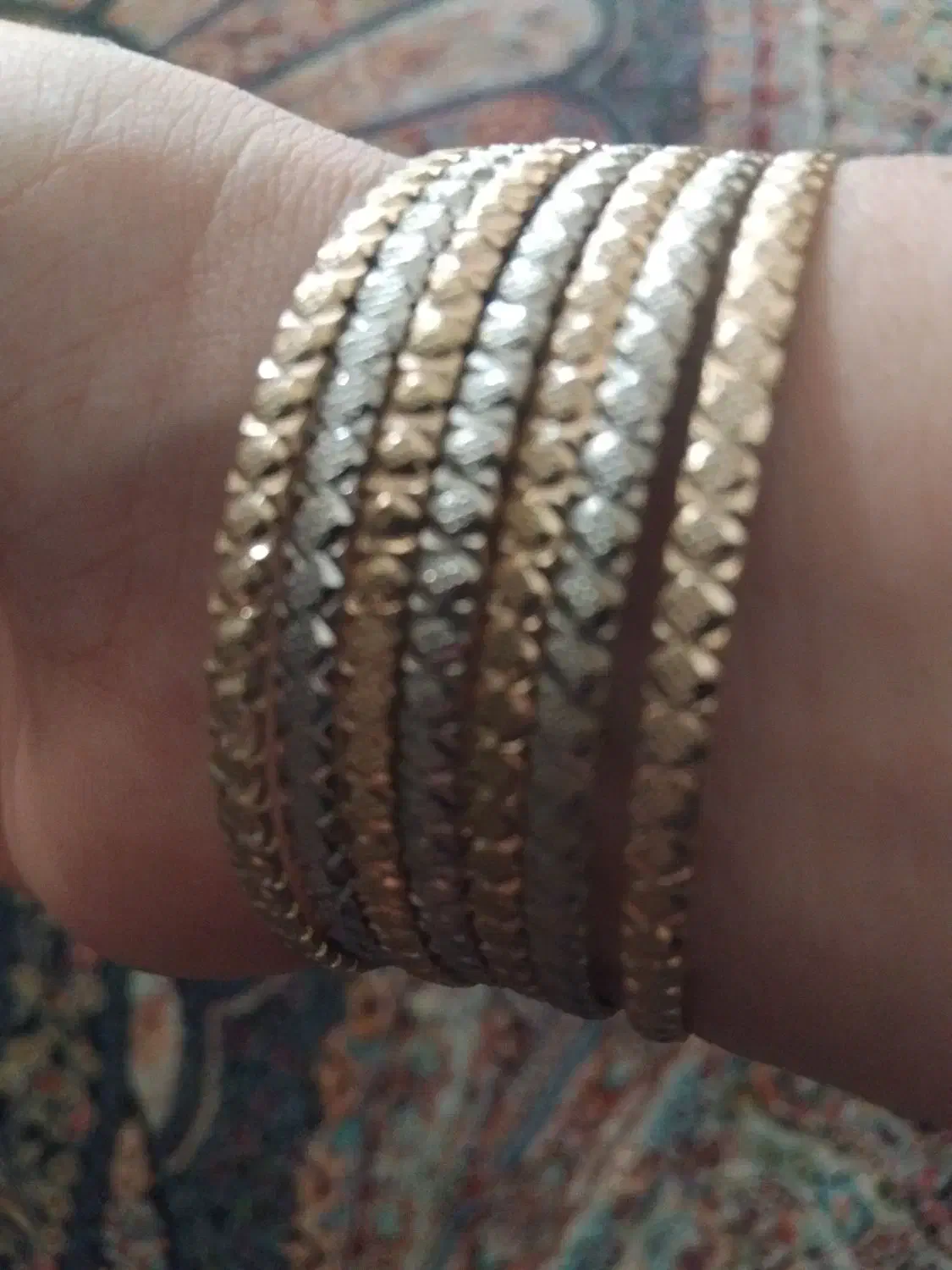 النگو|جواهرات|محمدشهر, کوی بهار|دیوار