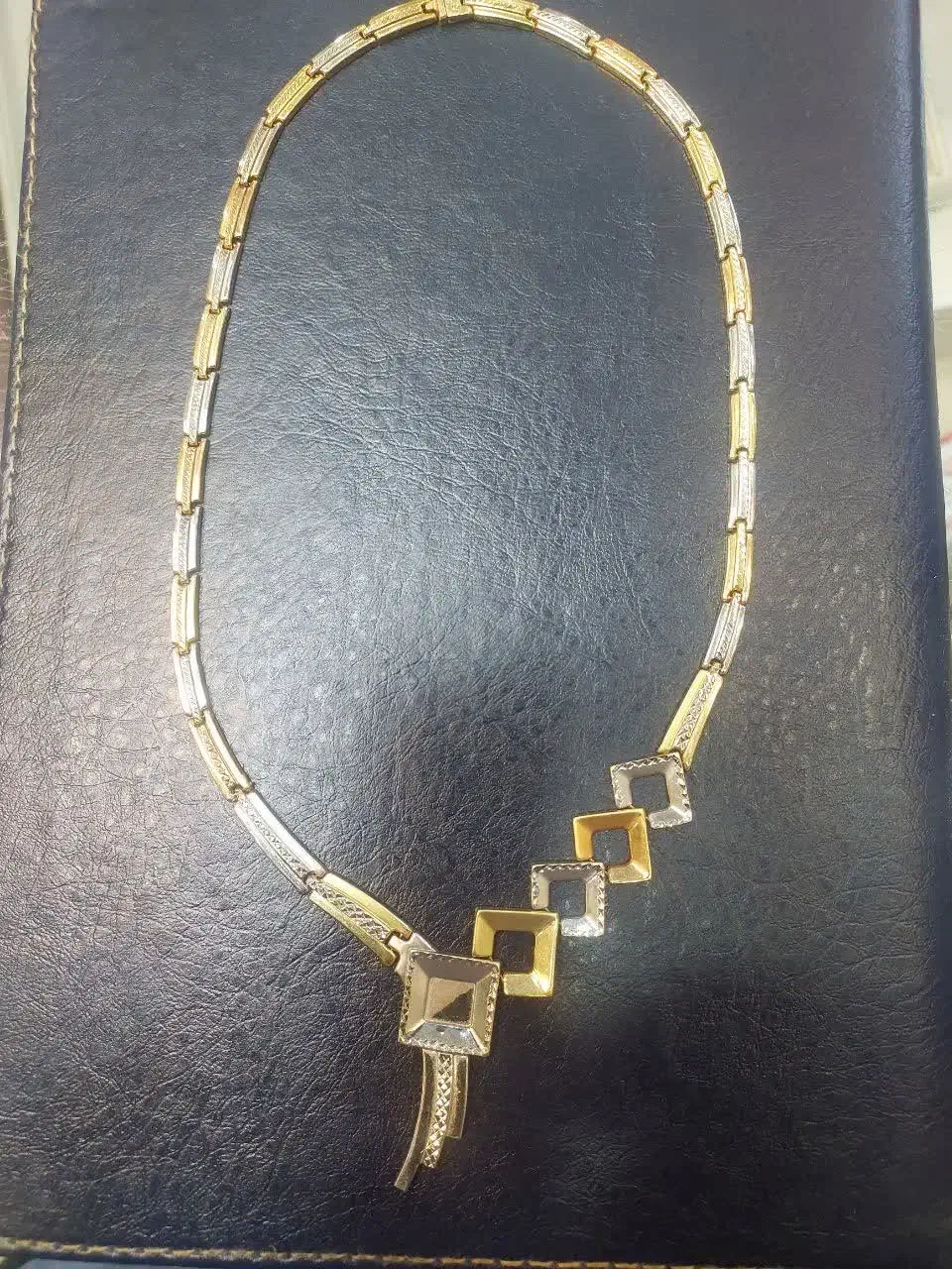 طلا در حد نو|جواهرات|اراک, |دیوار