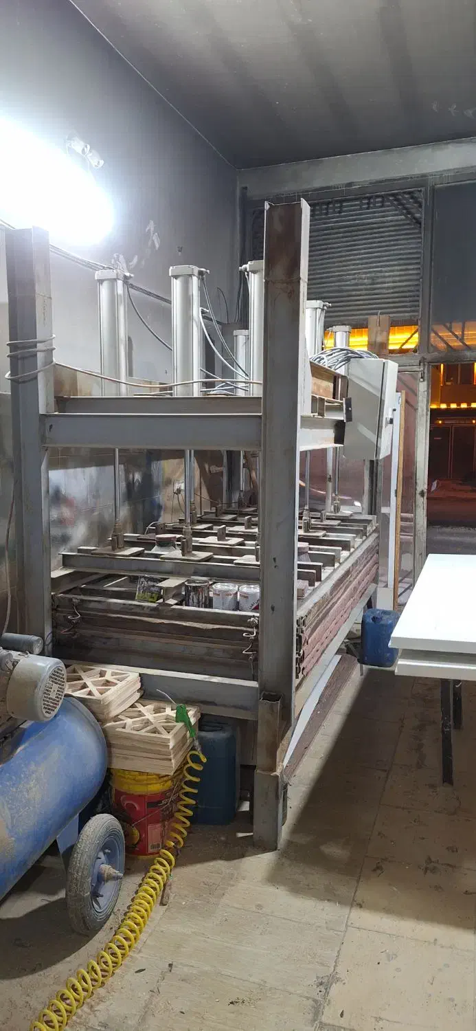 پرس پنوماتیک پرس سرد درب|ماشین‌آلات صنعتی|تاکستان, |دیوار