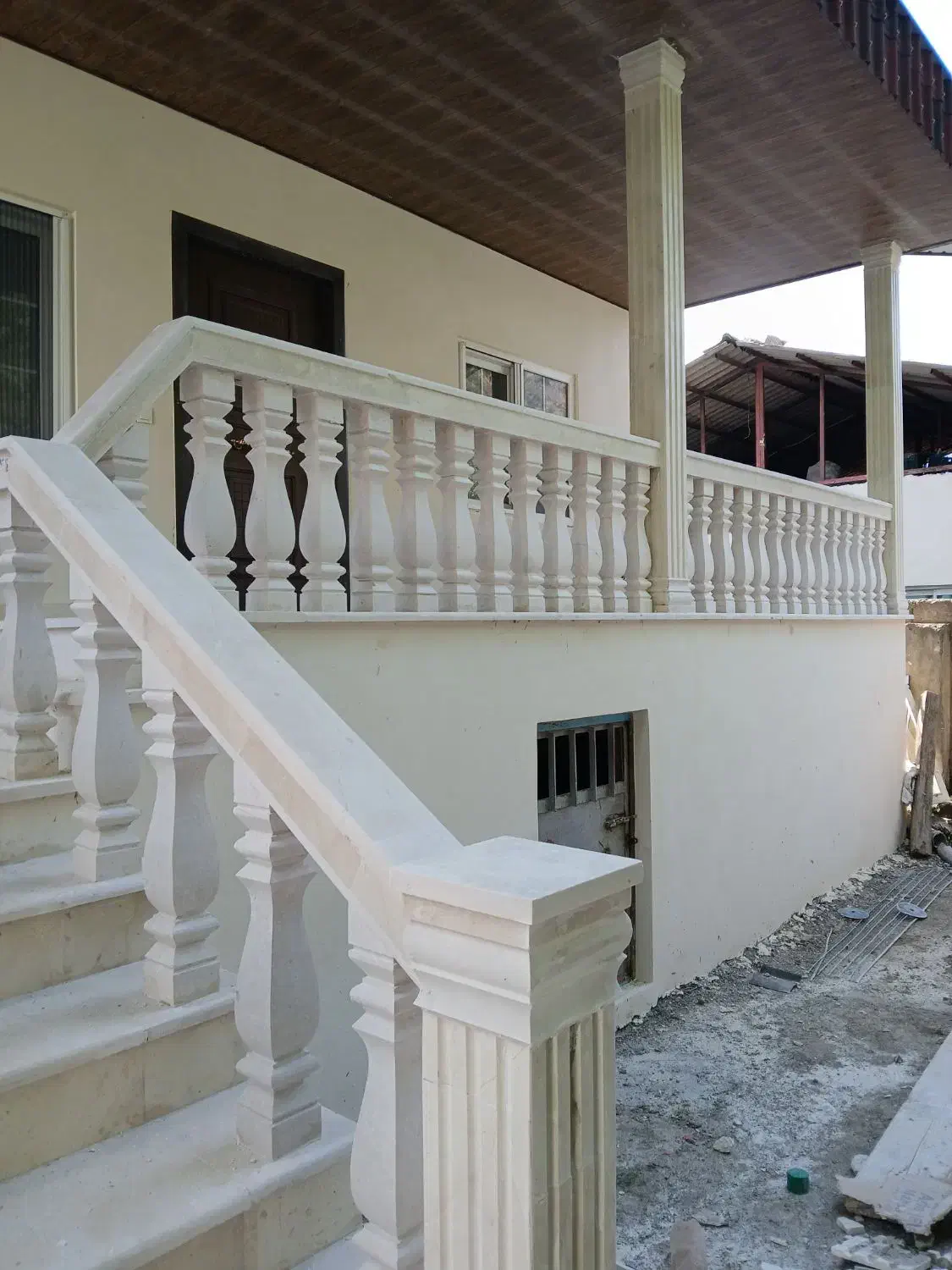 نصب وفروش نرده(صراحی)باقیمت مناسب وکیفیت بالا.|خدمات پیشه و مهارت|چالوس, |دیوار