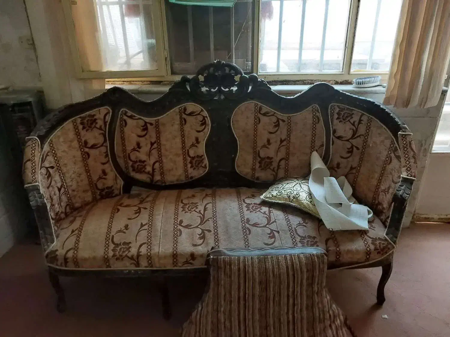 چوبی|میز تلویزیون|کاشان, میانچال|دیوار