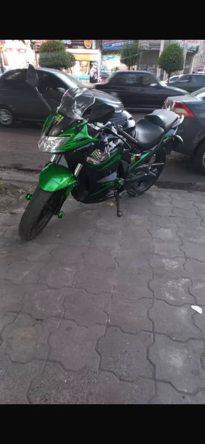 مگلی ۲۰۰r|موتورسیکلت|رشت, حومه رشت|دیوار