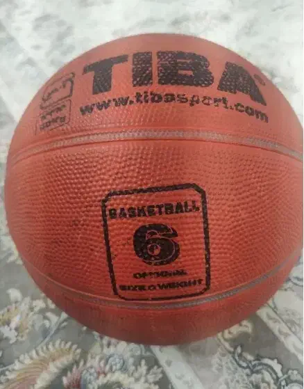 یک عدد توپ بسکتبال سایز ۶ بی مشکل|ورزش‌های توپی|ایلام, |دیوار