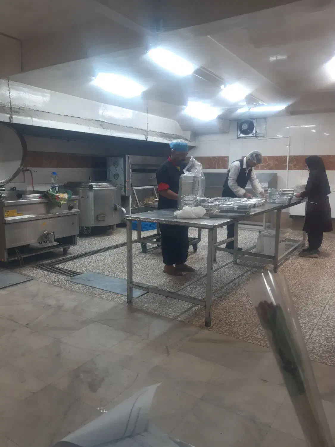 آشپز اقا|استخدام خدمات فروشگاه و رستوران|قم, باجک یک|دیوار