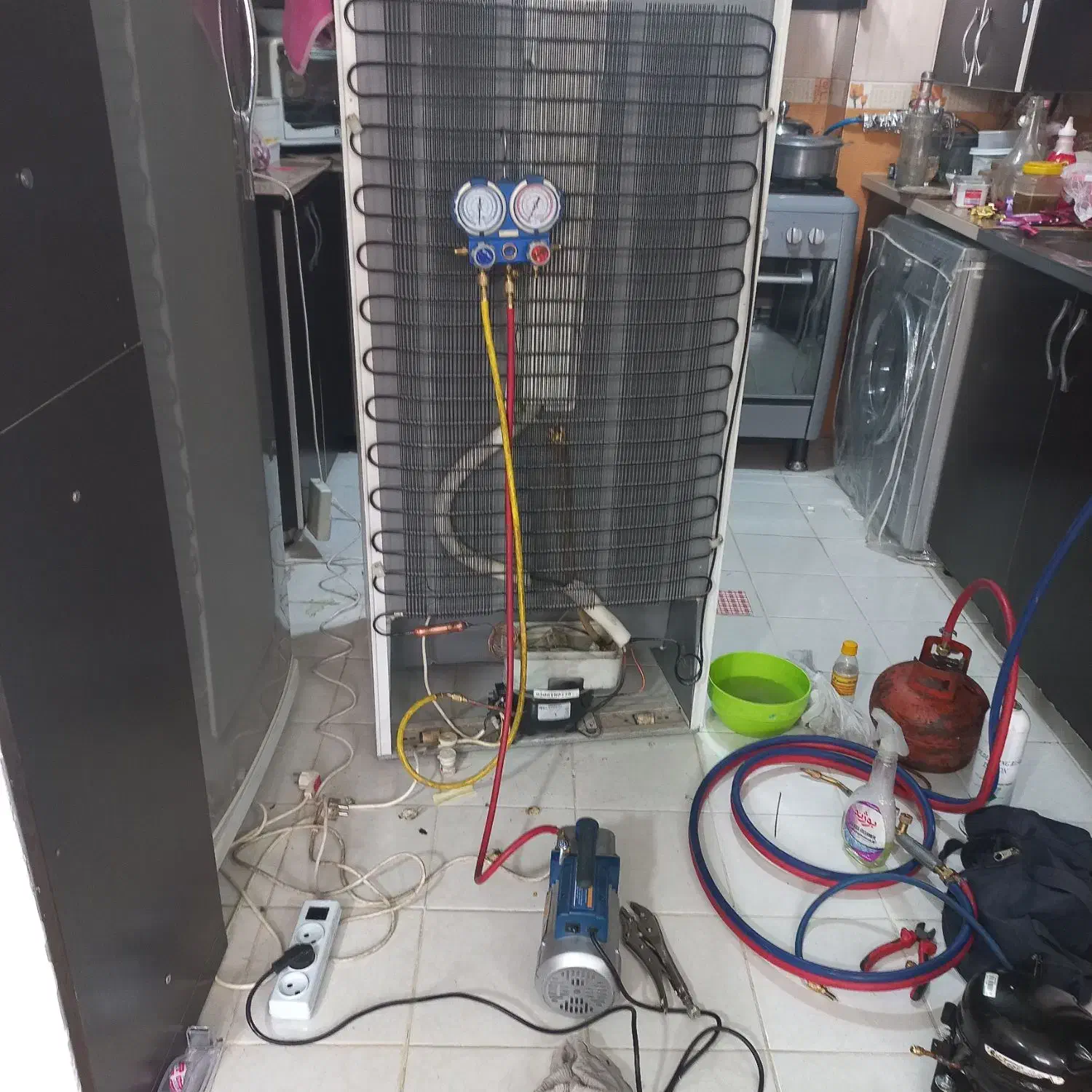 تعمیرات تخصصی یخچال و فریزروپکیج در منزل|خدمات پیشه و مهارت|زرقان, |دیوار