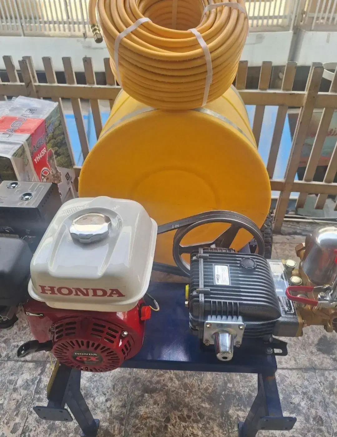 سمپاش فرغونی زنبه ای 7.5 اسب کلاسیک اصلی با لوازم|ماشینآلات صنعتی|تهران, شهید رجایی|دیوار