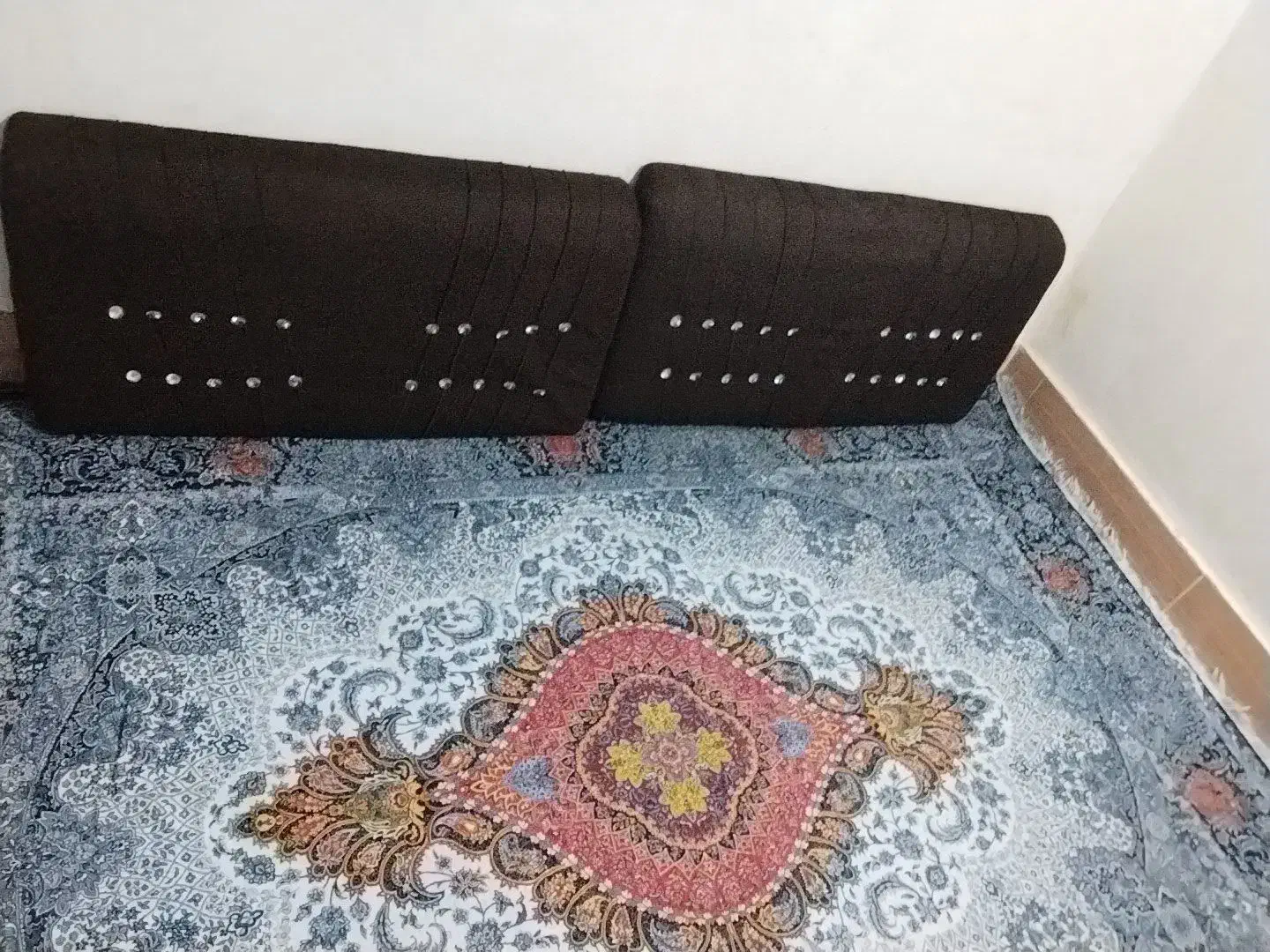 پشتی مخمل|پشتی|بهبهان, |دیوار