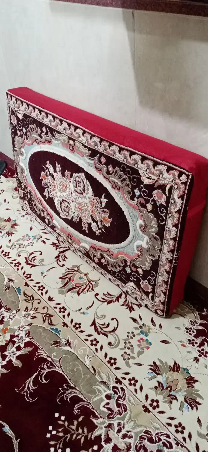 ۶عدد پشتی تر و تمیز|پشتی|بانه, |دیوار