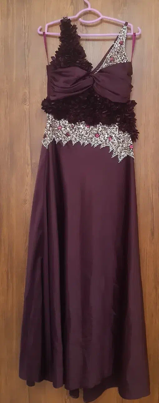 پیراهن مجلسی|لباس|تهران, ارامنه|دیوار